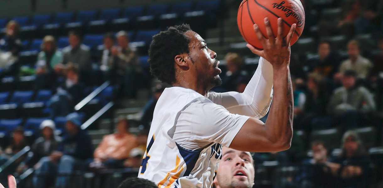 Mustangs advance to finals, clinch national tournament berth