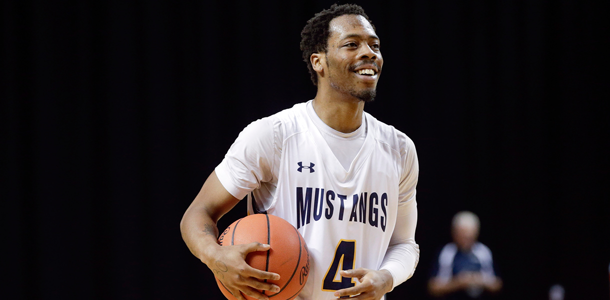 Mustangs face Raiders in national tournament opener
