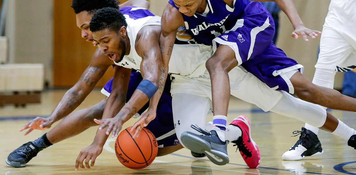 Late surge not enough for Mustangs