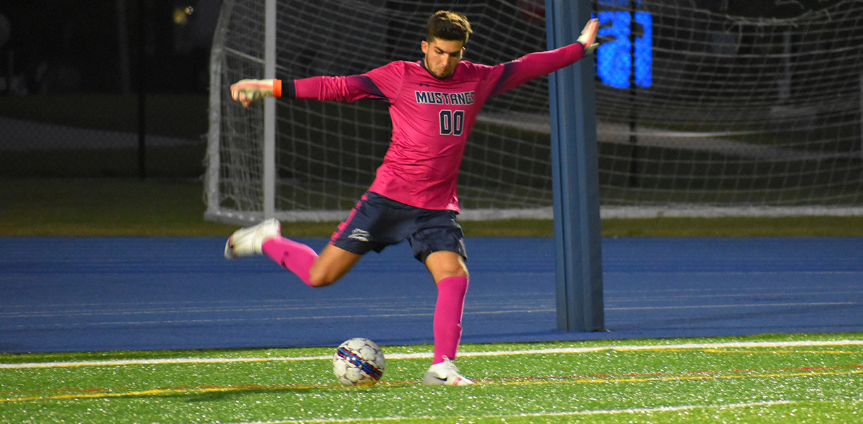 Mustangs drop road match to 16th-ranked Statesmen