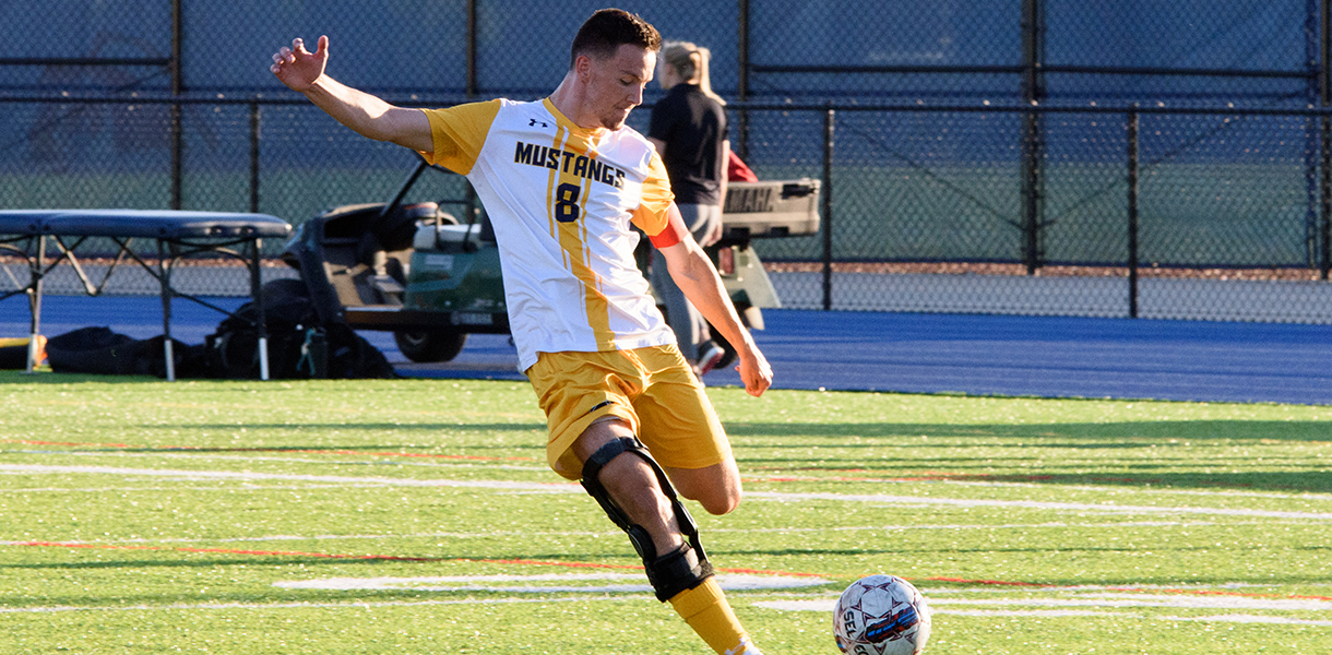 Kastl, Passanha spark Mustangs