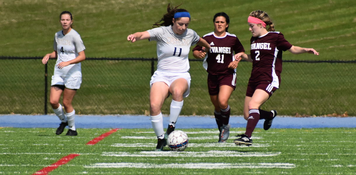 Vikings stifle Mustangs