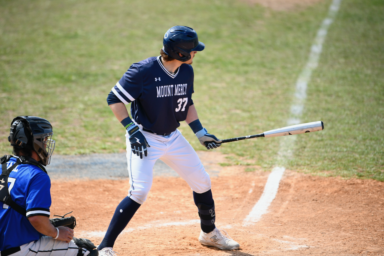 Win streak hits 10 as Mustangs return home for weekend set