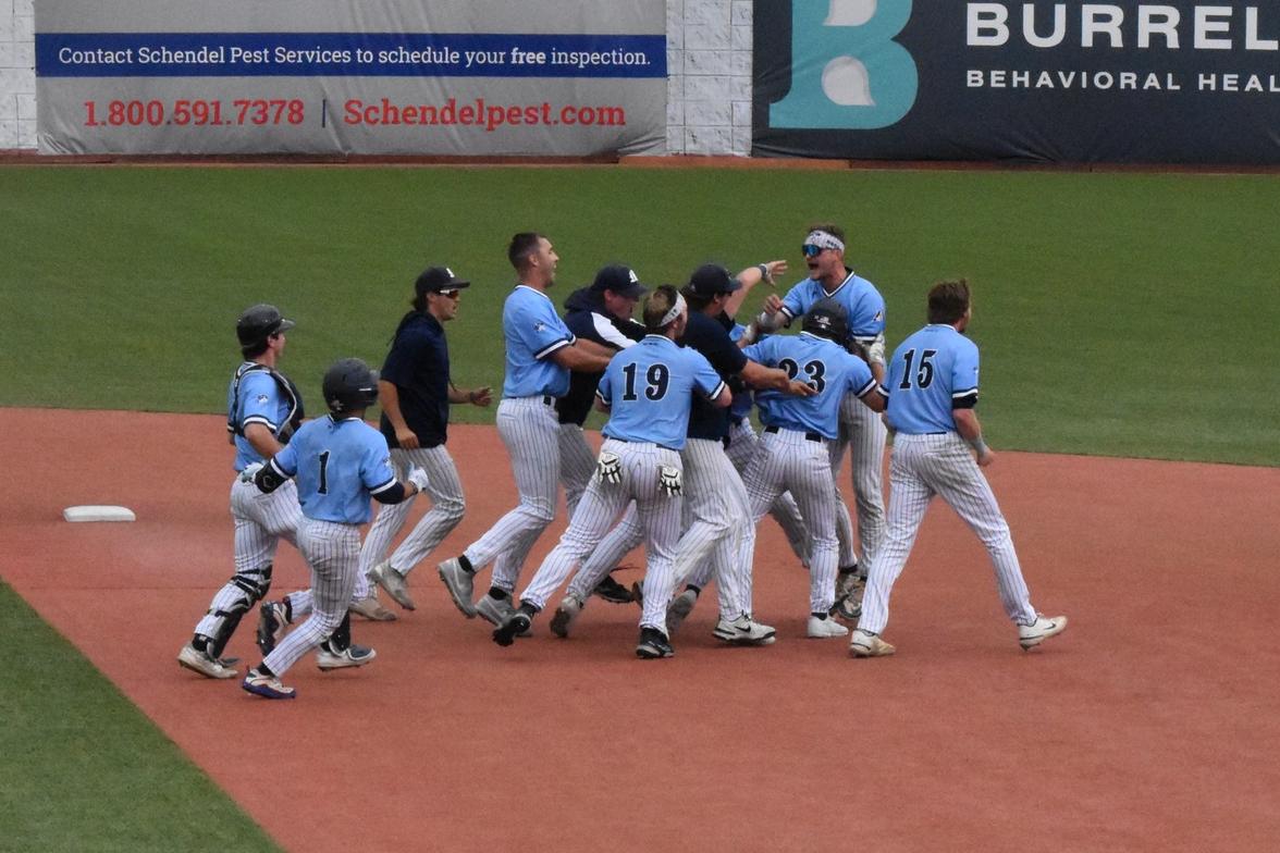 Mustangs fight off Vikings in postseason opener
