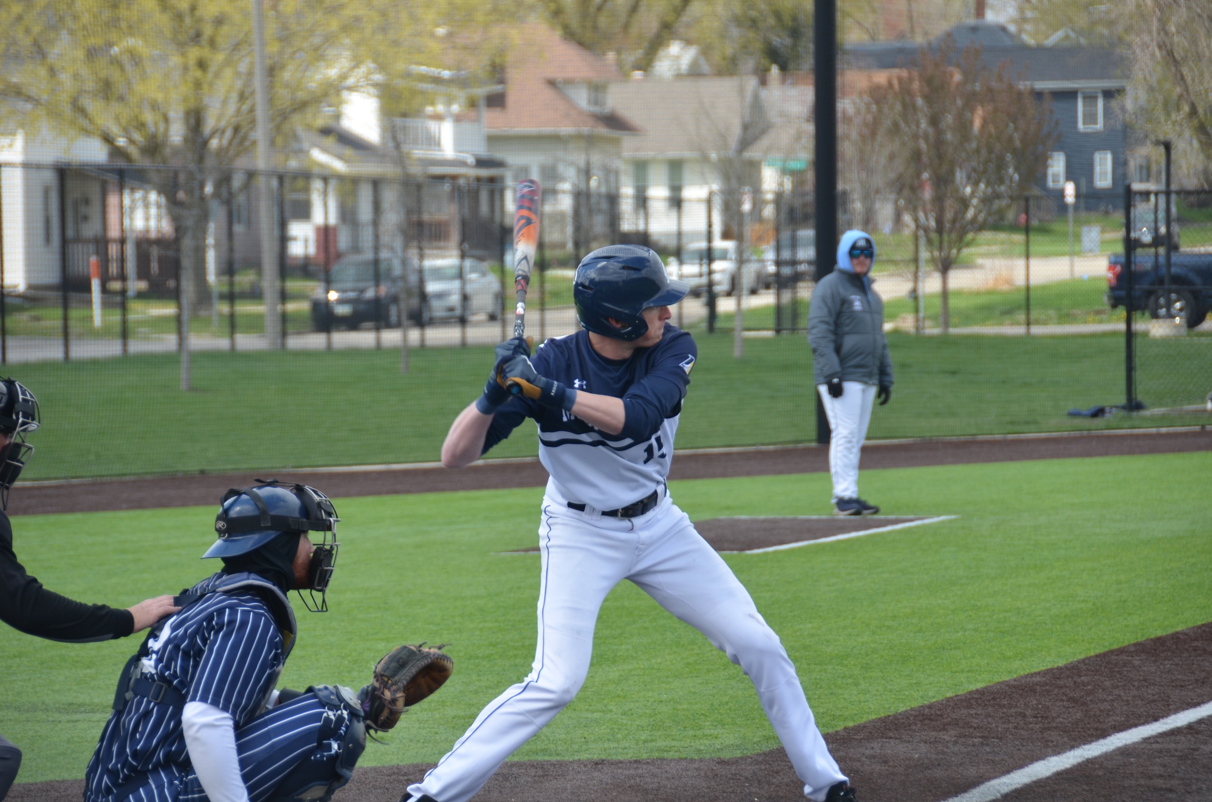 Mustangs look ahead to league opener after series with Bees