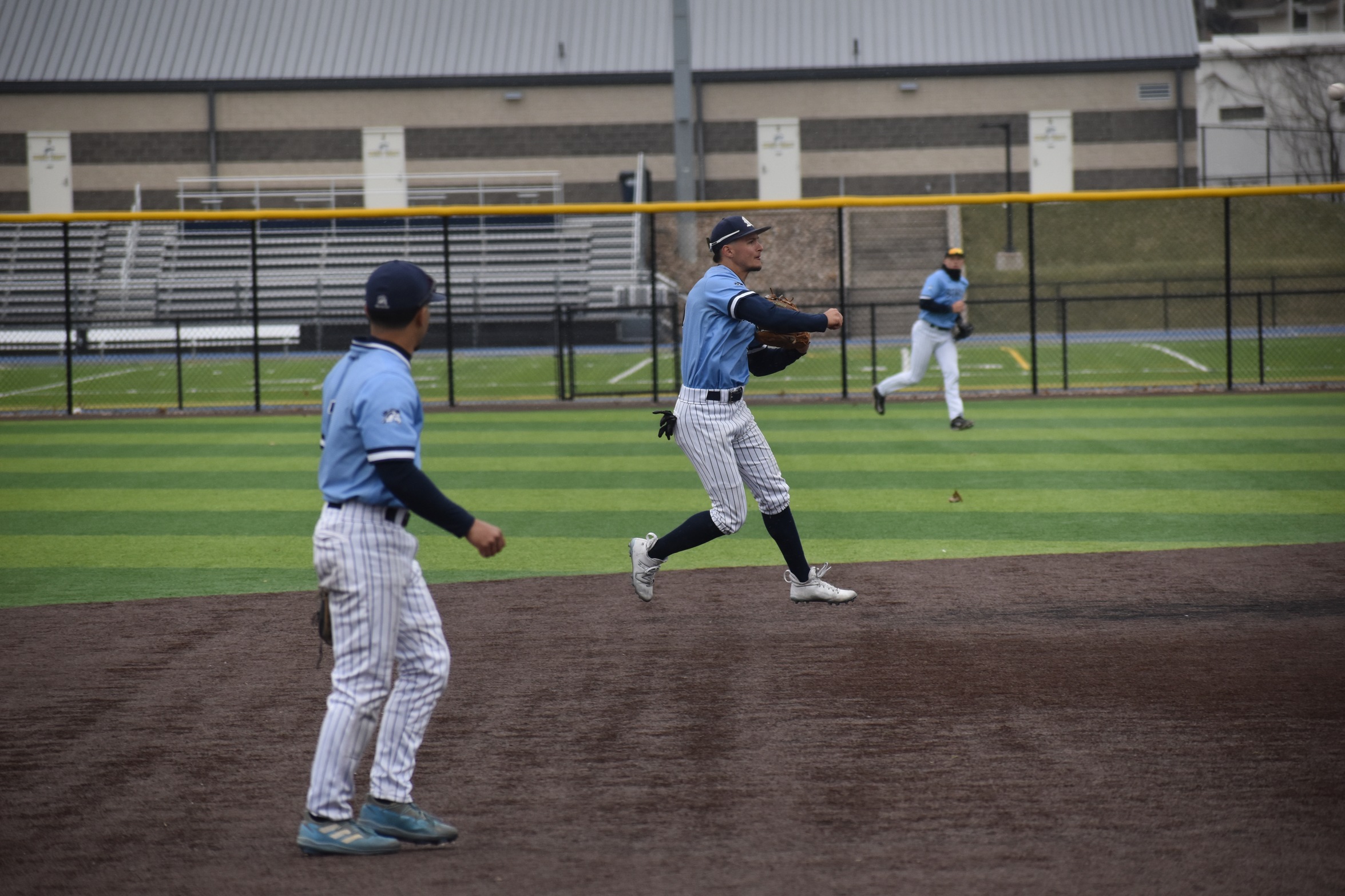 Mustangs Split Friday Doubleheader with Clarke