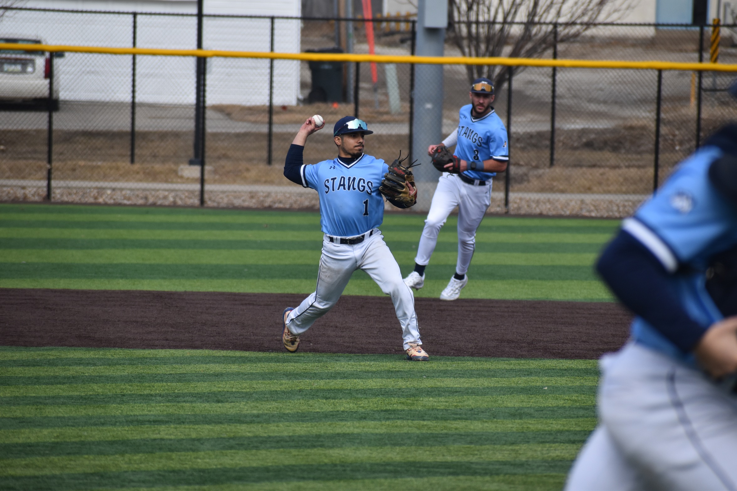 Mustangs Drop Doubleheader to Park
