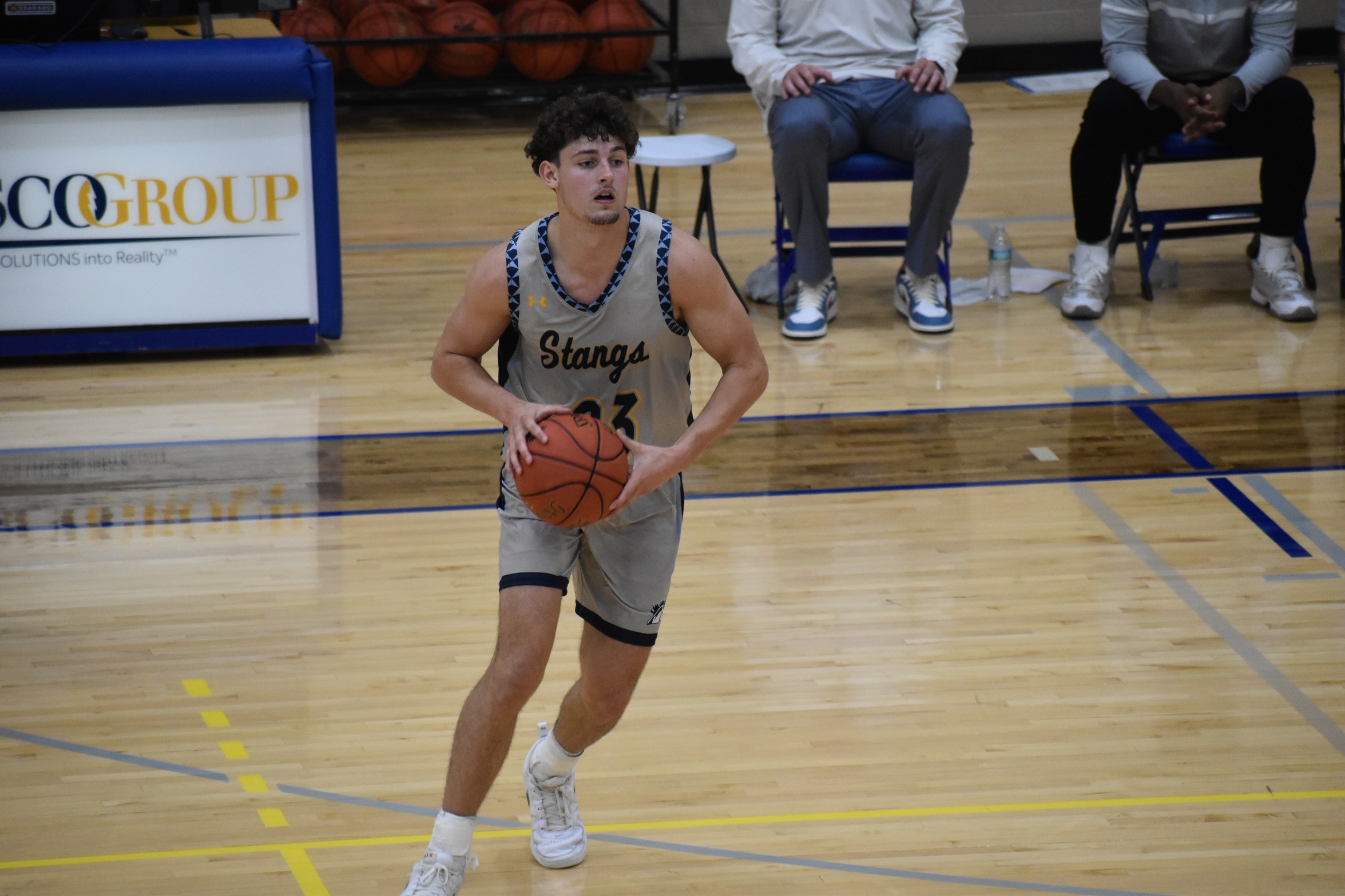 Yamilkoski Helps Mustangs Soar Past Ravens