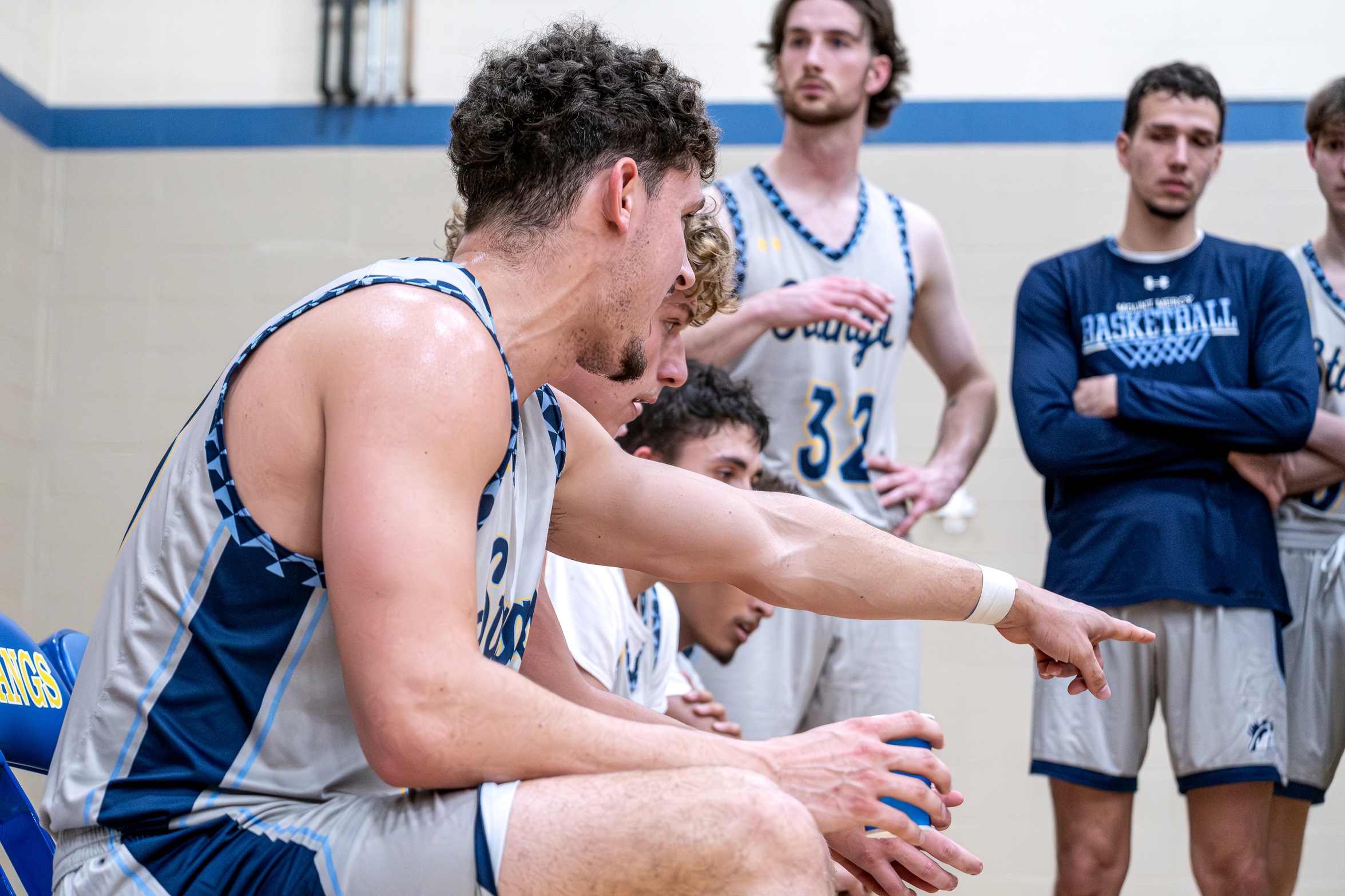 Mustangs Fall in Conference Opener