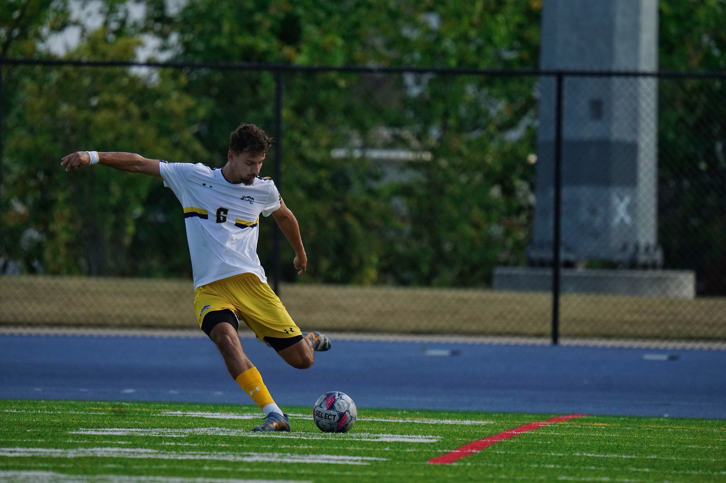 Sixth-Ranked Statesmen Overpower Mustangs on Homecoming