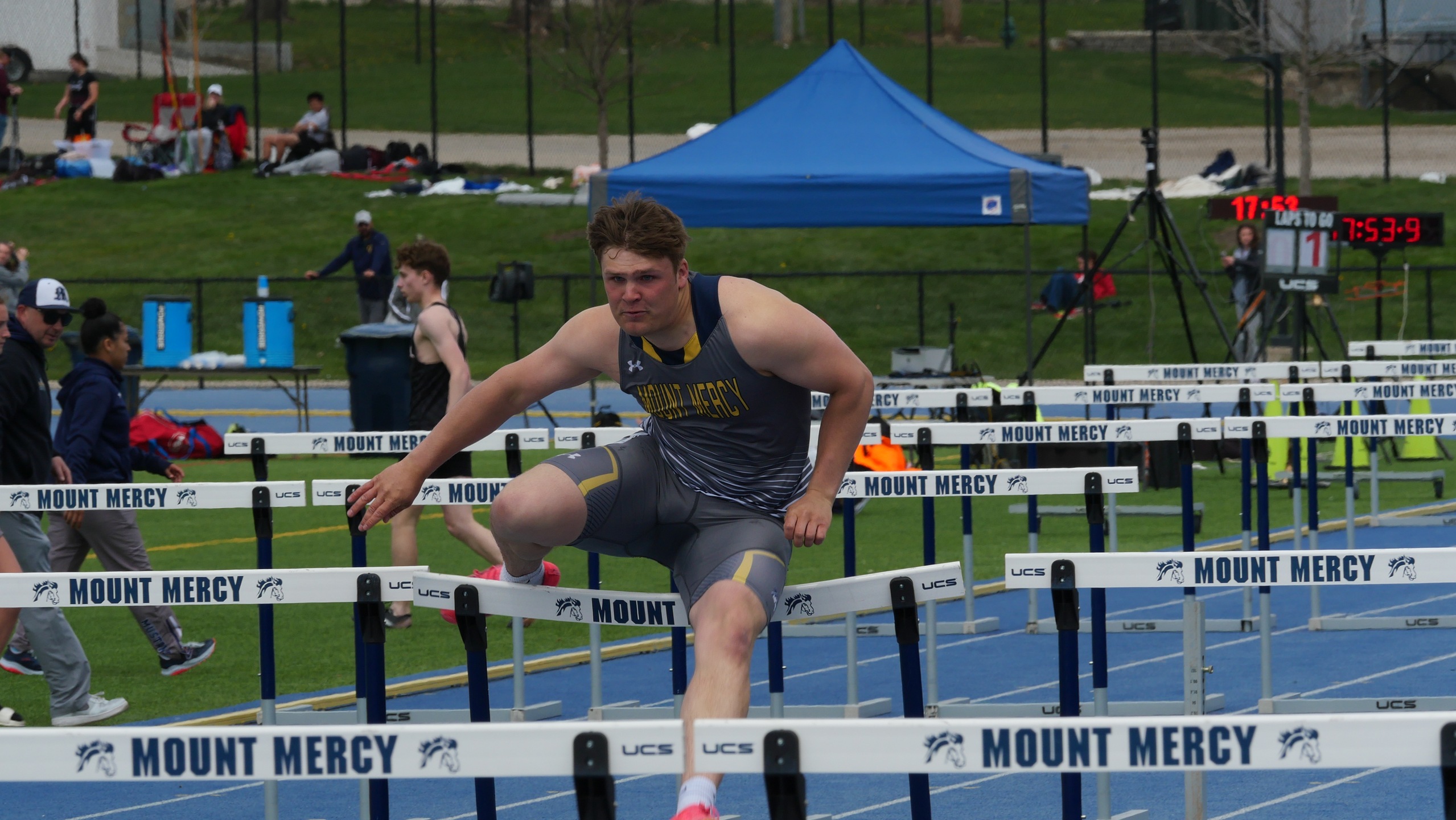 Mustangs Excel with Record-Breaking Performance at Hilltop Invitational