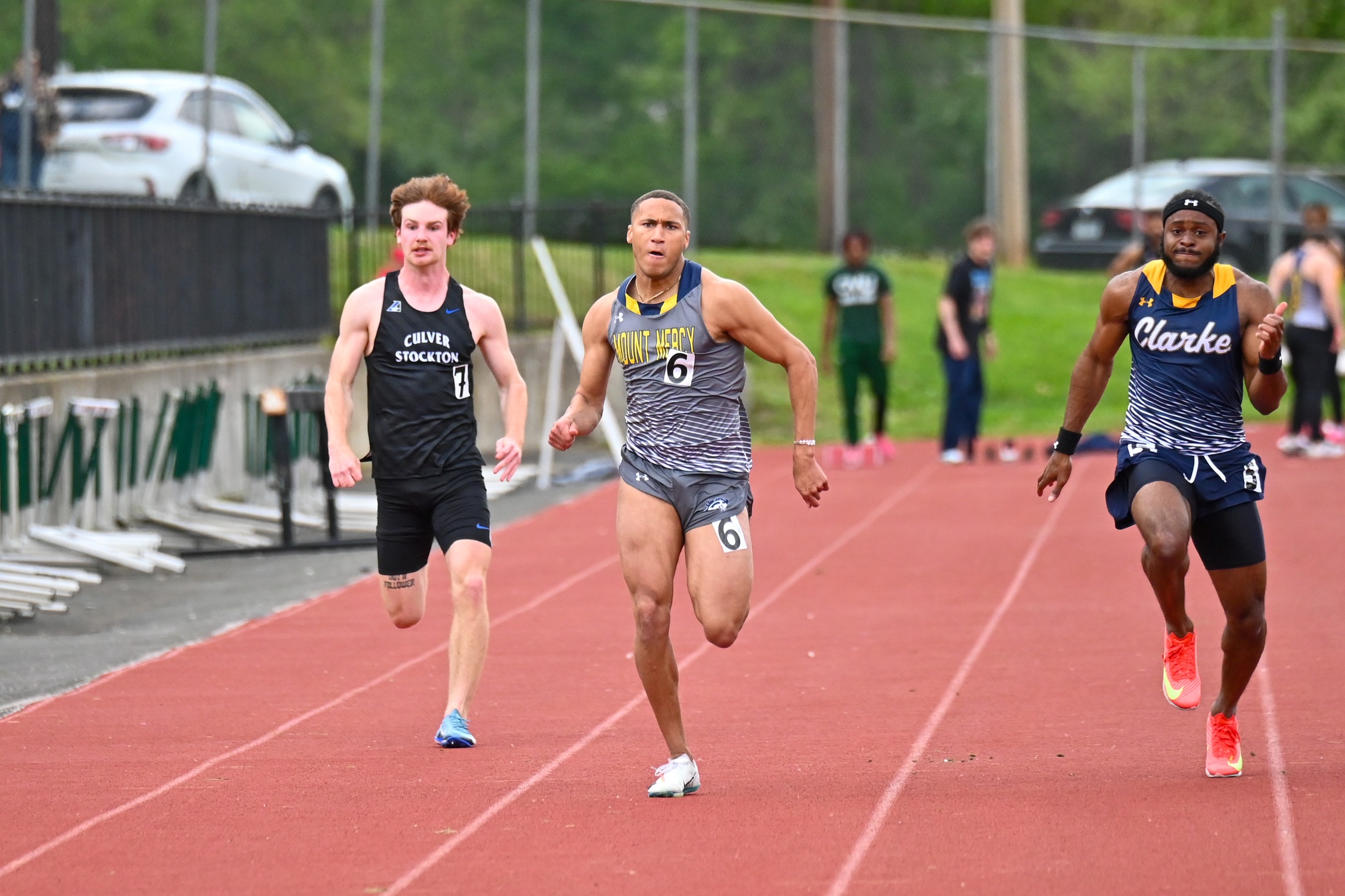 Mustangs Relay Squad Kicks Off Nationals with Strong Showing