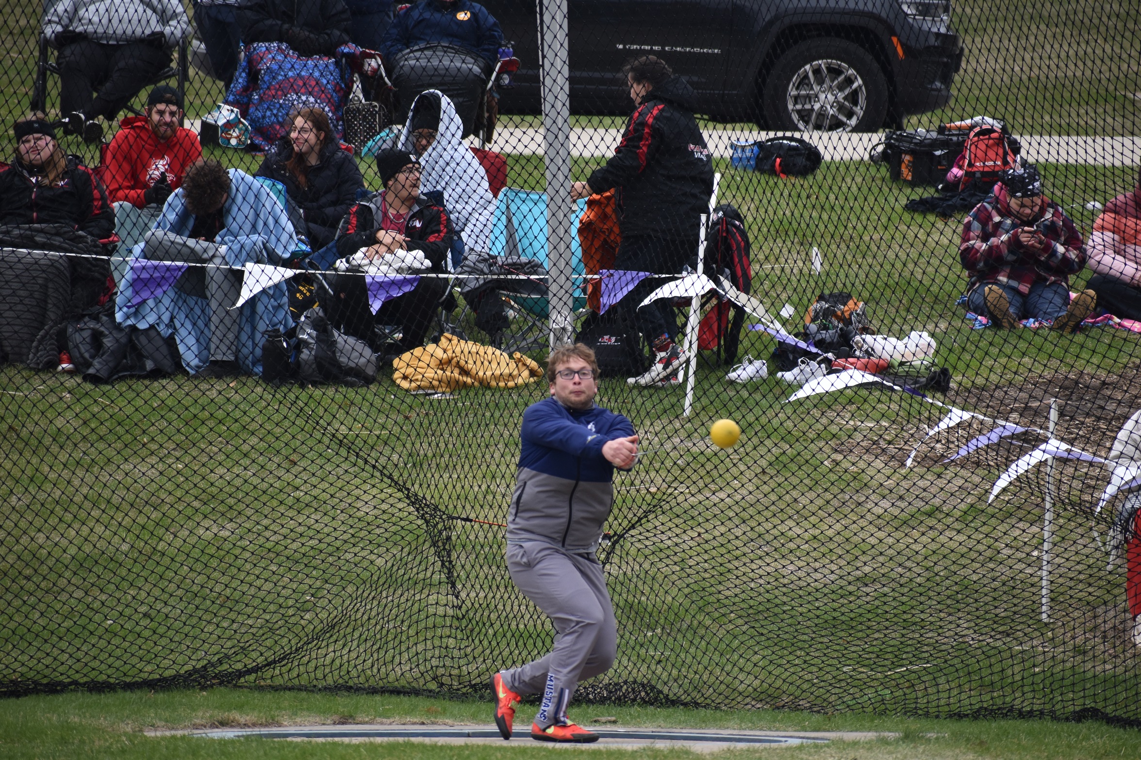 Mustangs Qualify for Finals at Drake Relays, Compete at Kip Janvrin Invite