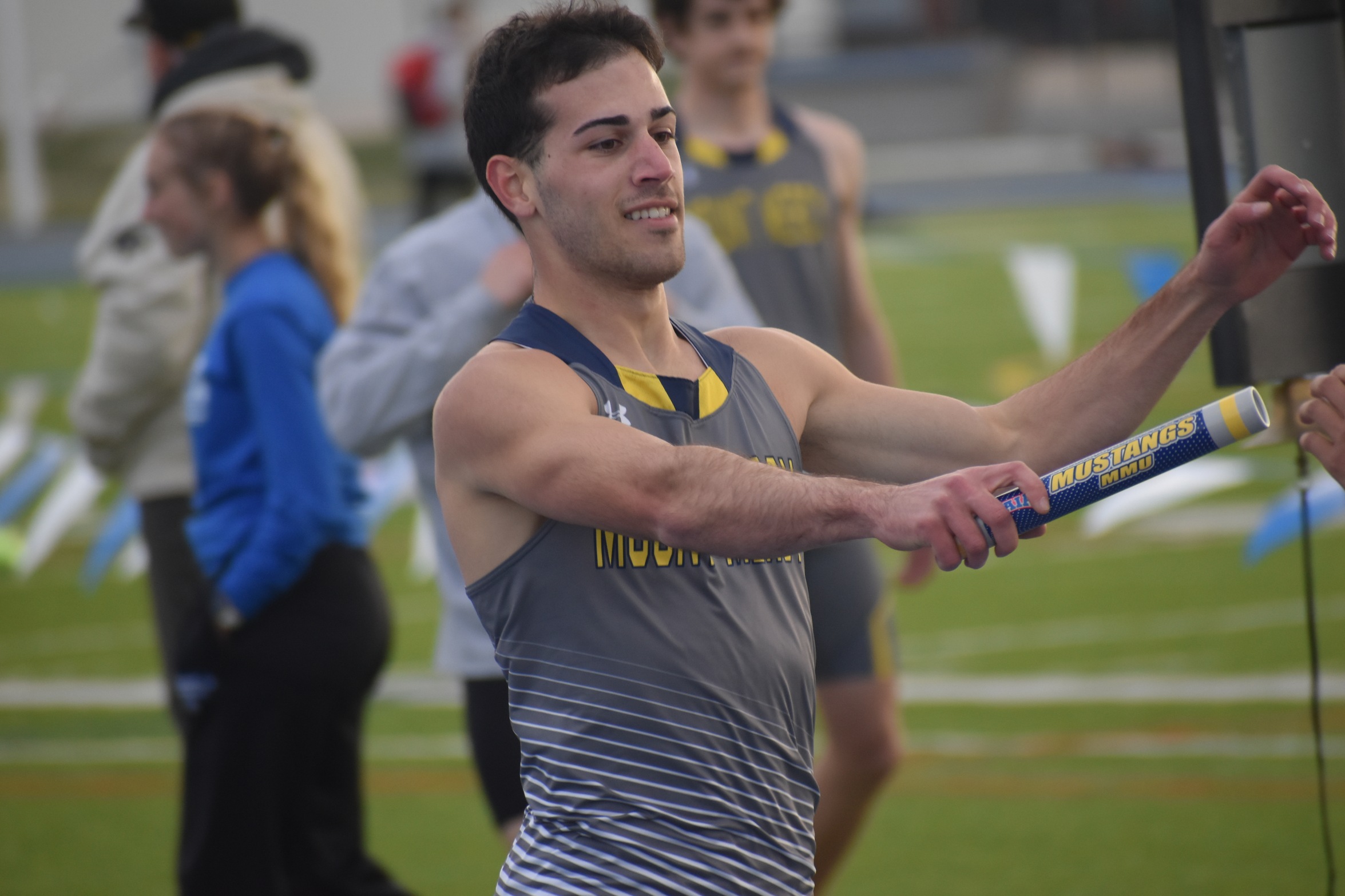 Mustangs Celebrate Senior Day with Strong Performances at DeBacker Invite