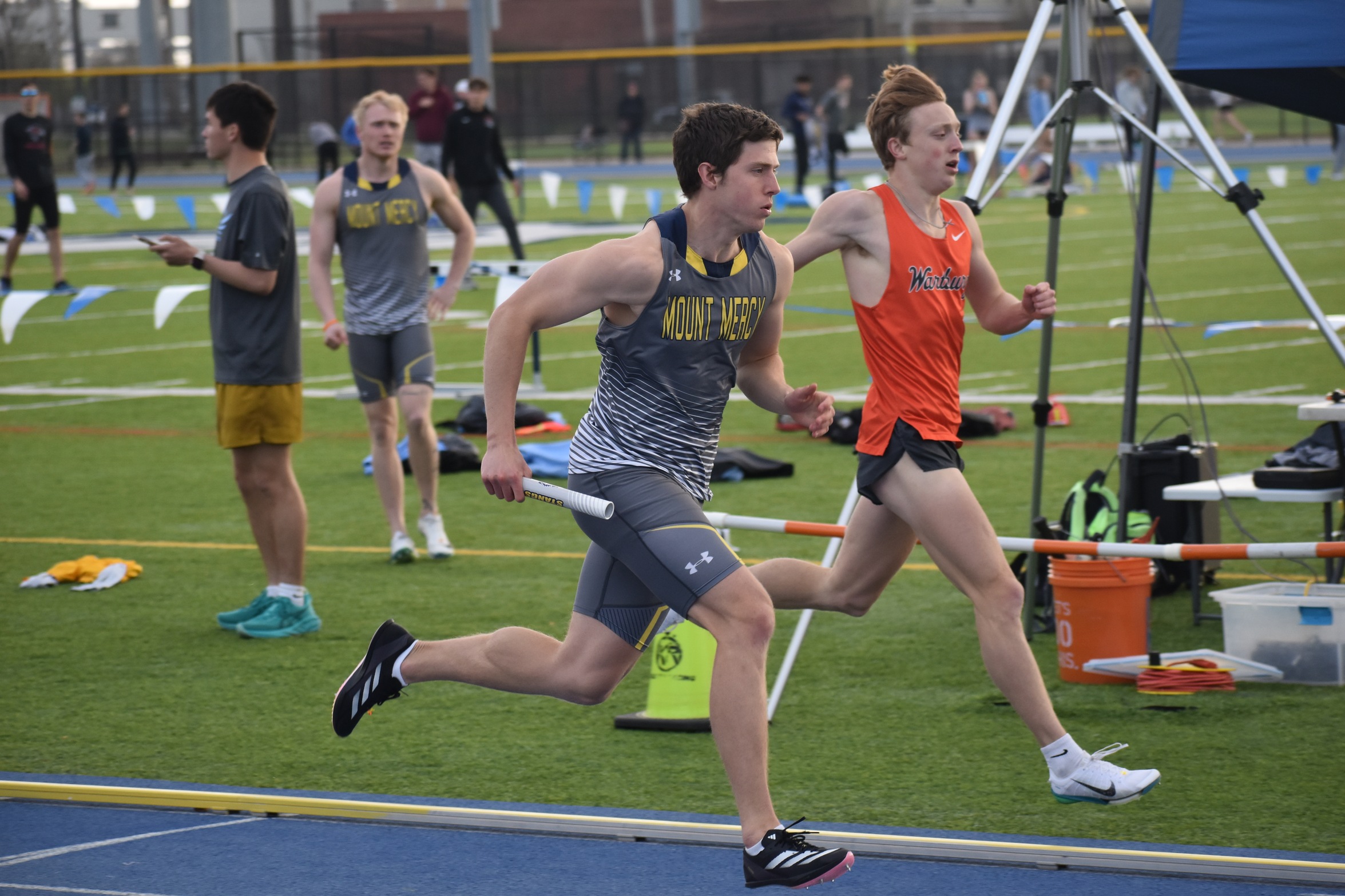 Mustangs Close Out Distance Carnival and Open on Strong Performances