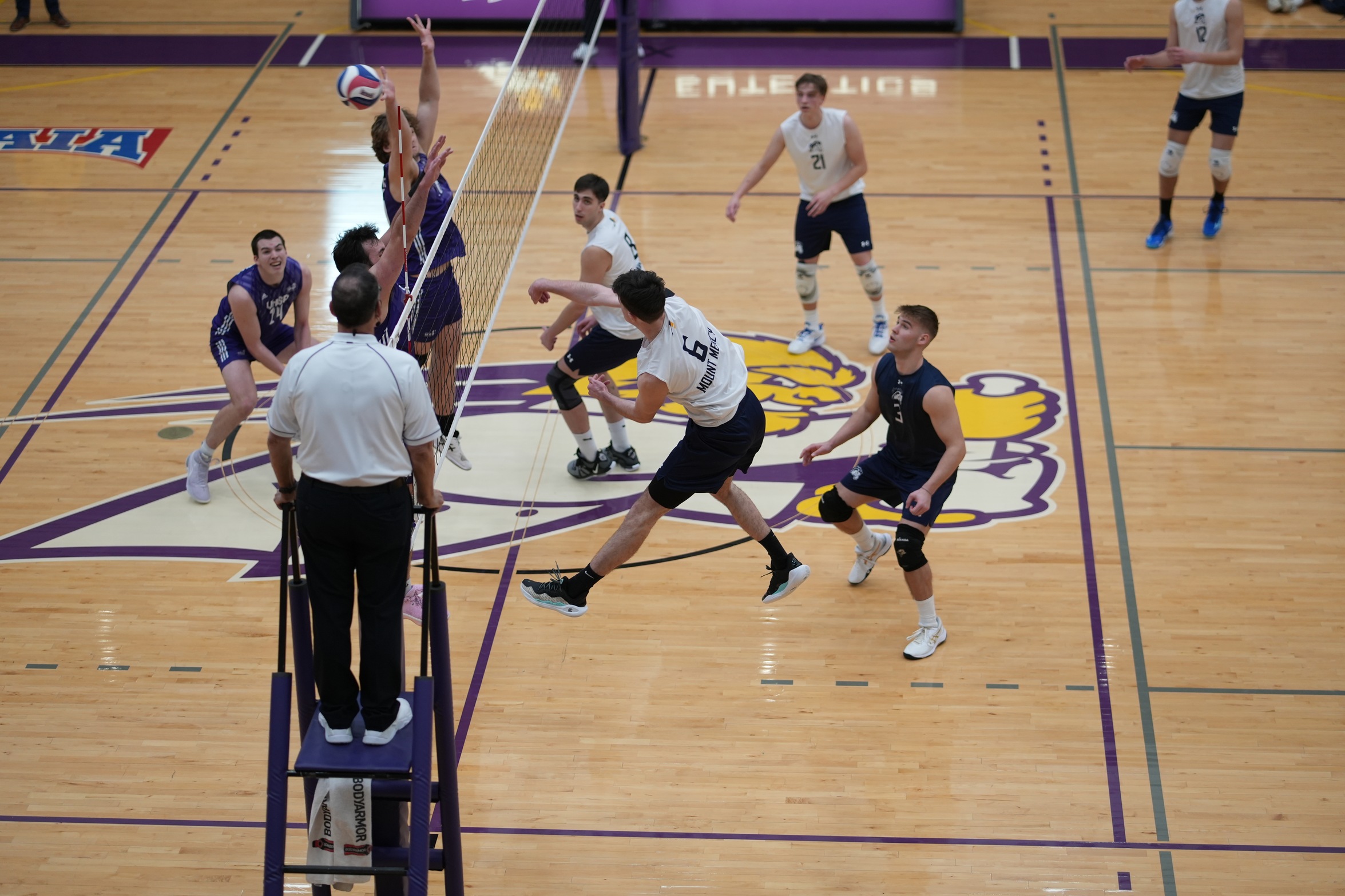 Mustangs Buck the Statesmen in Top-15 Battle