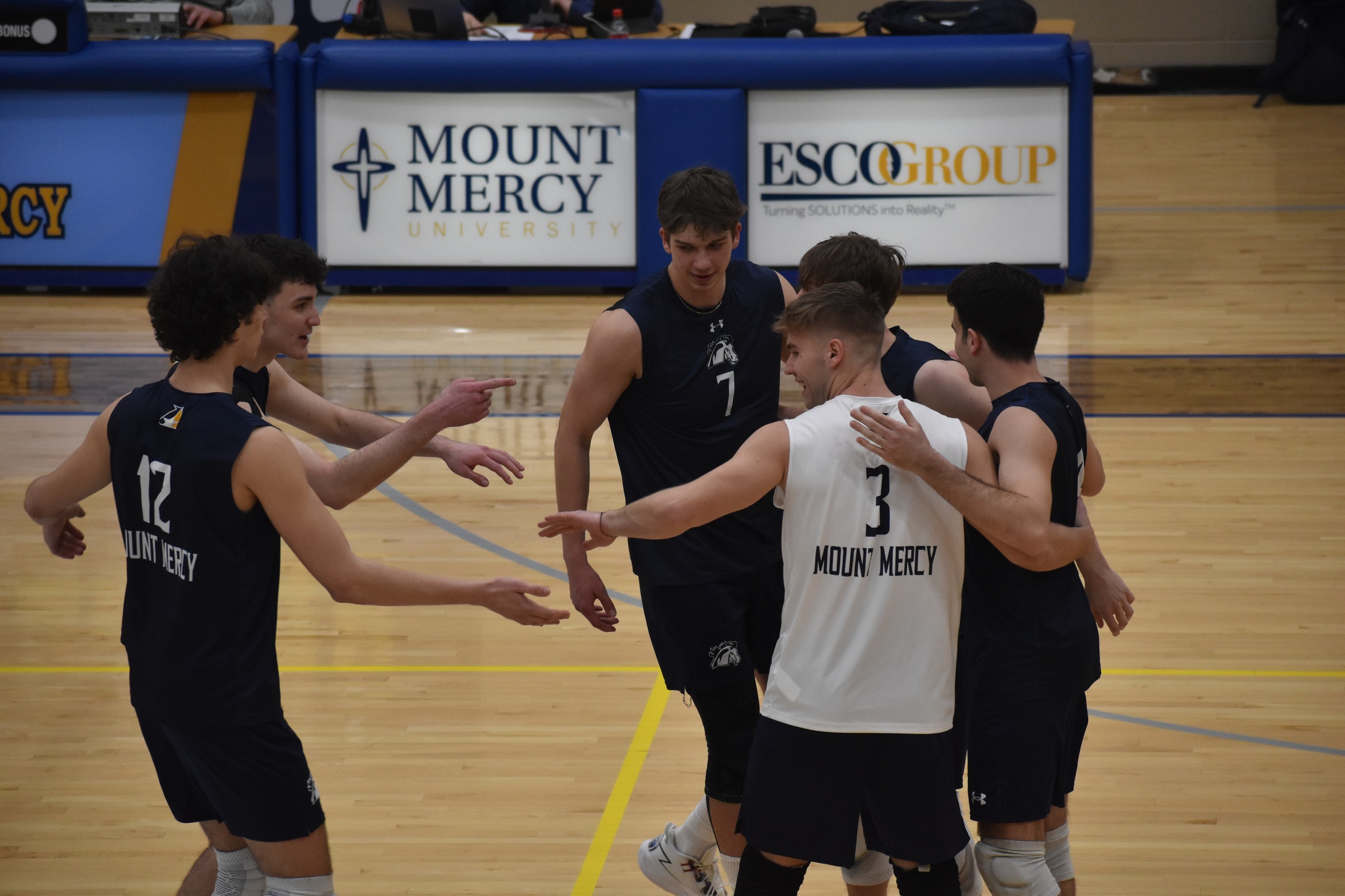 Mustangs Fall in Top-10 Clash with No. 3 Vikings