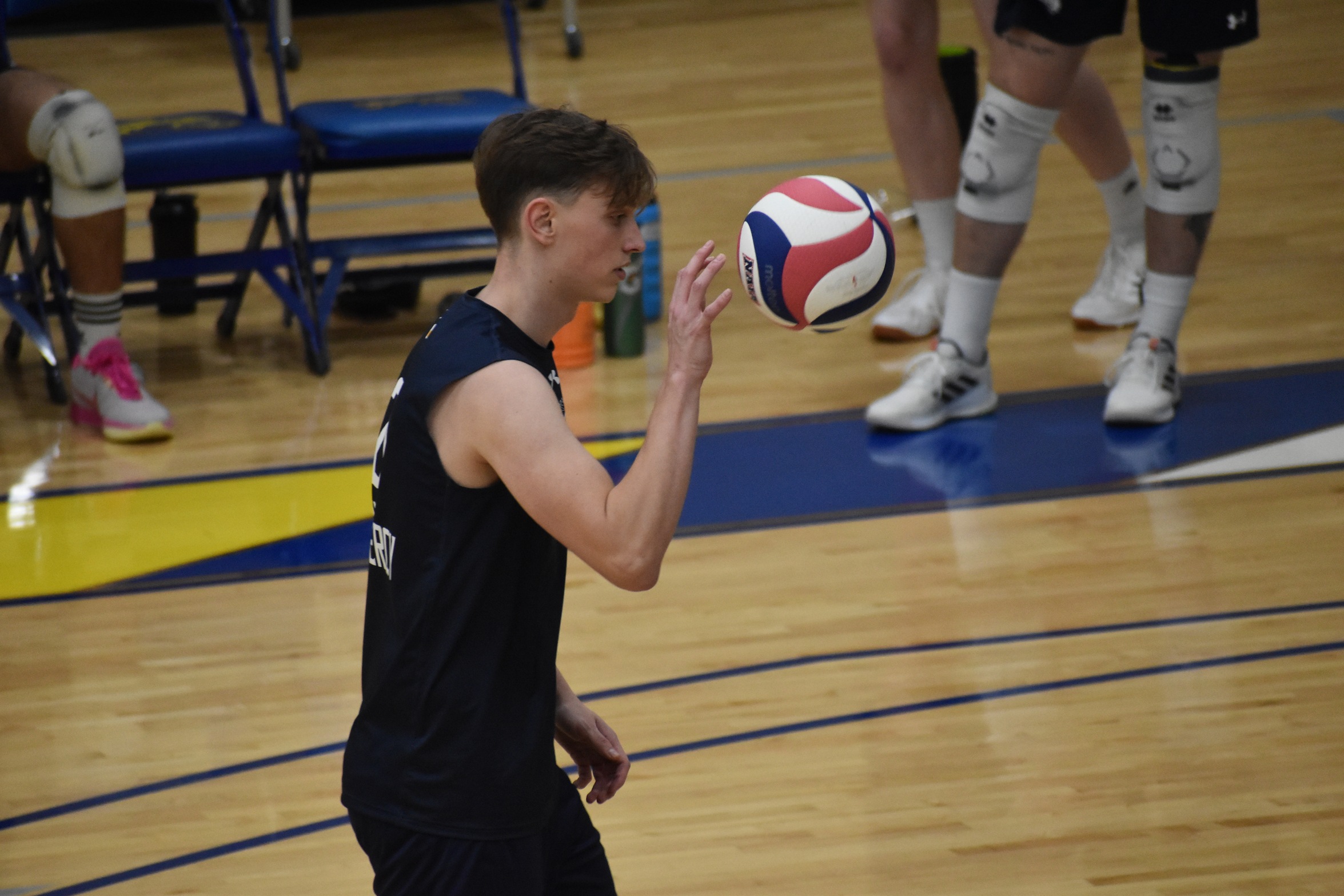 Vikings Stall Mustangs in Four
