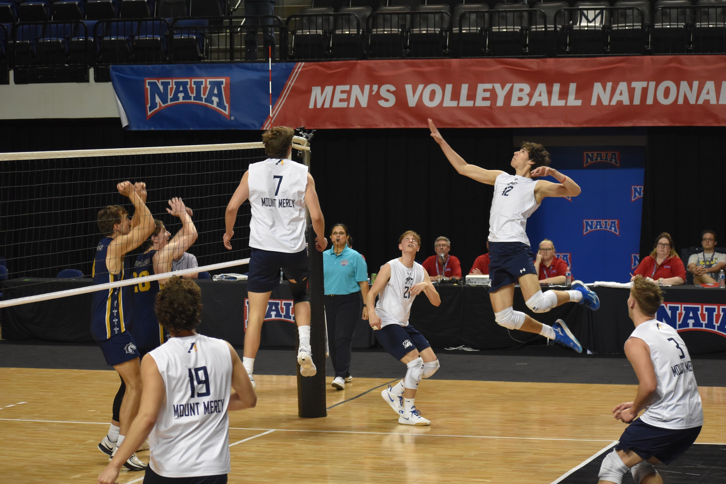 Mustangs Fall to Pirates in Straight Sets to Close Out Season