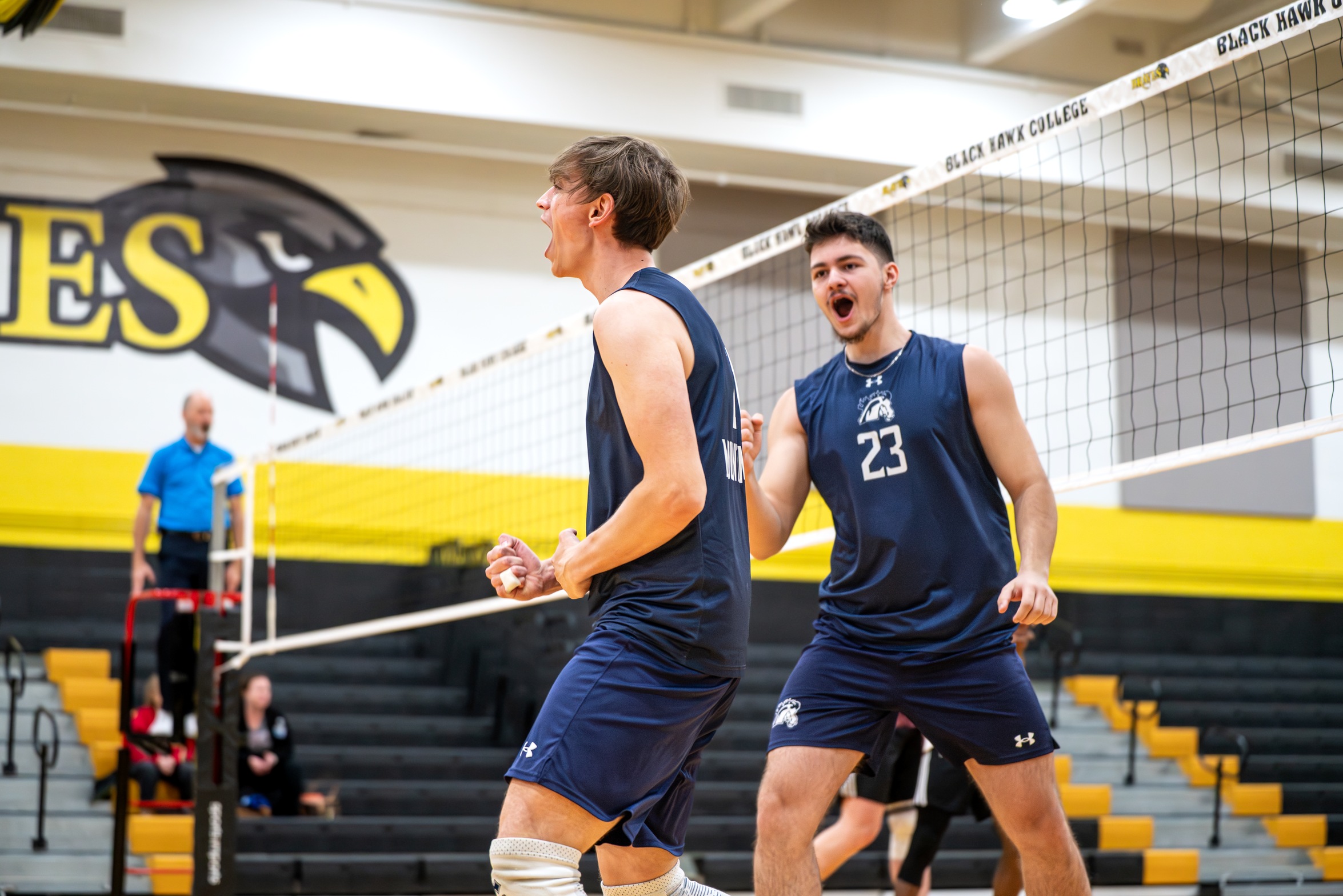 Mustangs Overpower Avila in Straight Sets Victory
