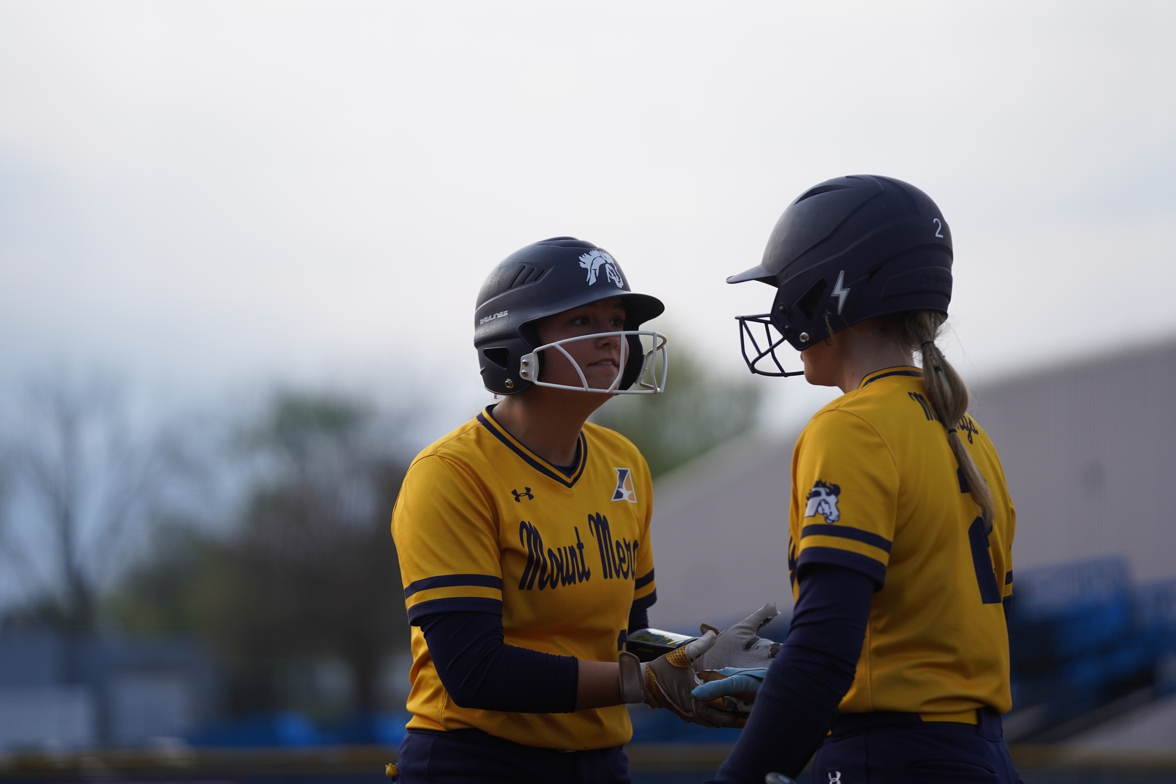 Mustangs Stumble in Two-Game Road Slate Against Crusaders, Saints