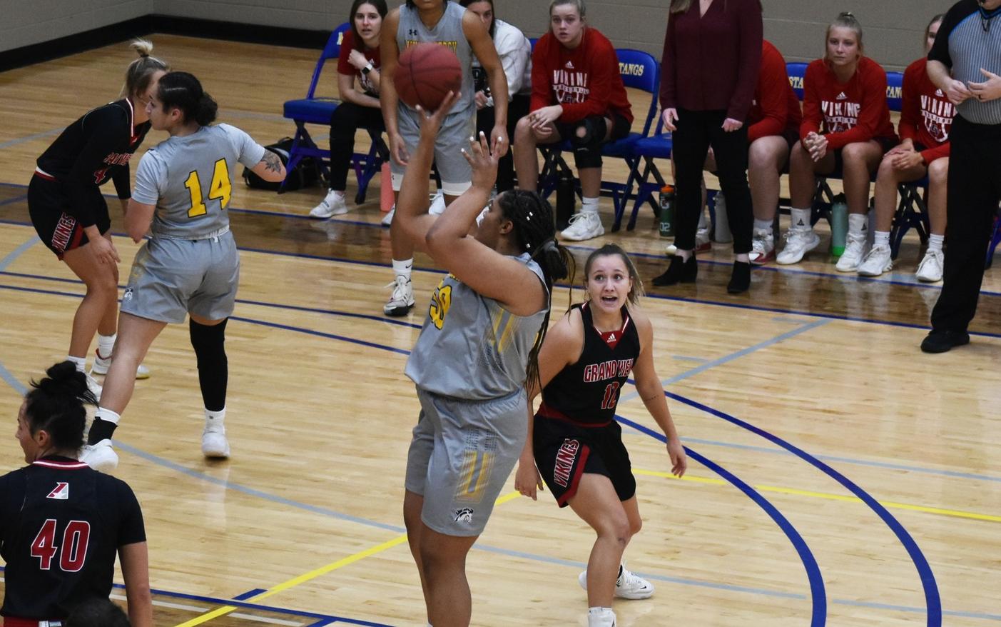 Pioneers eliminate Mustangs from postseason