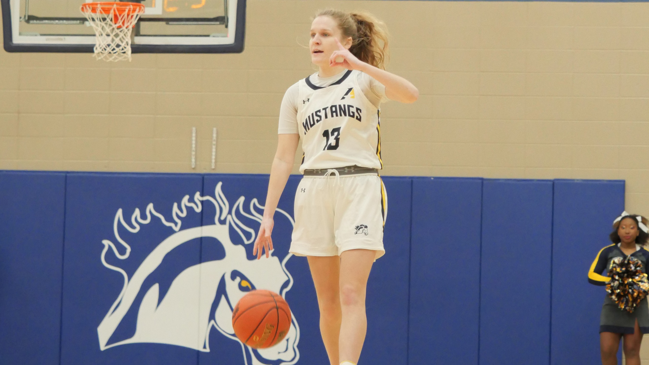 Fourth quarter draught hurts Mustangs