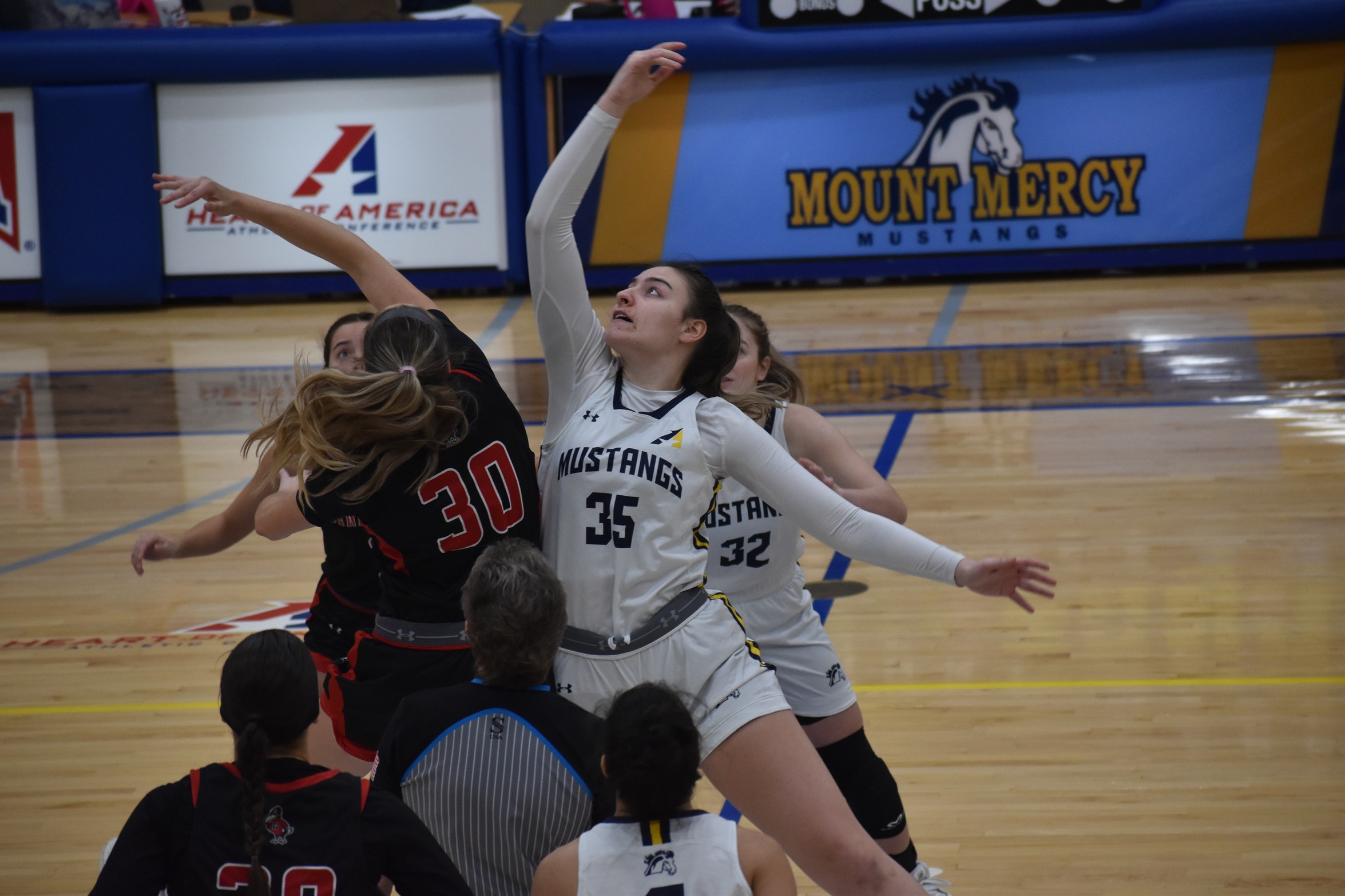 Mustangs End Season in Semifinal Loss to Pioneers