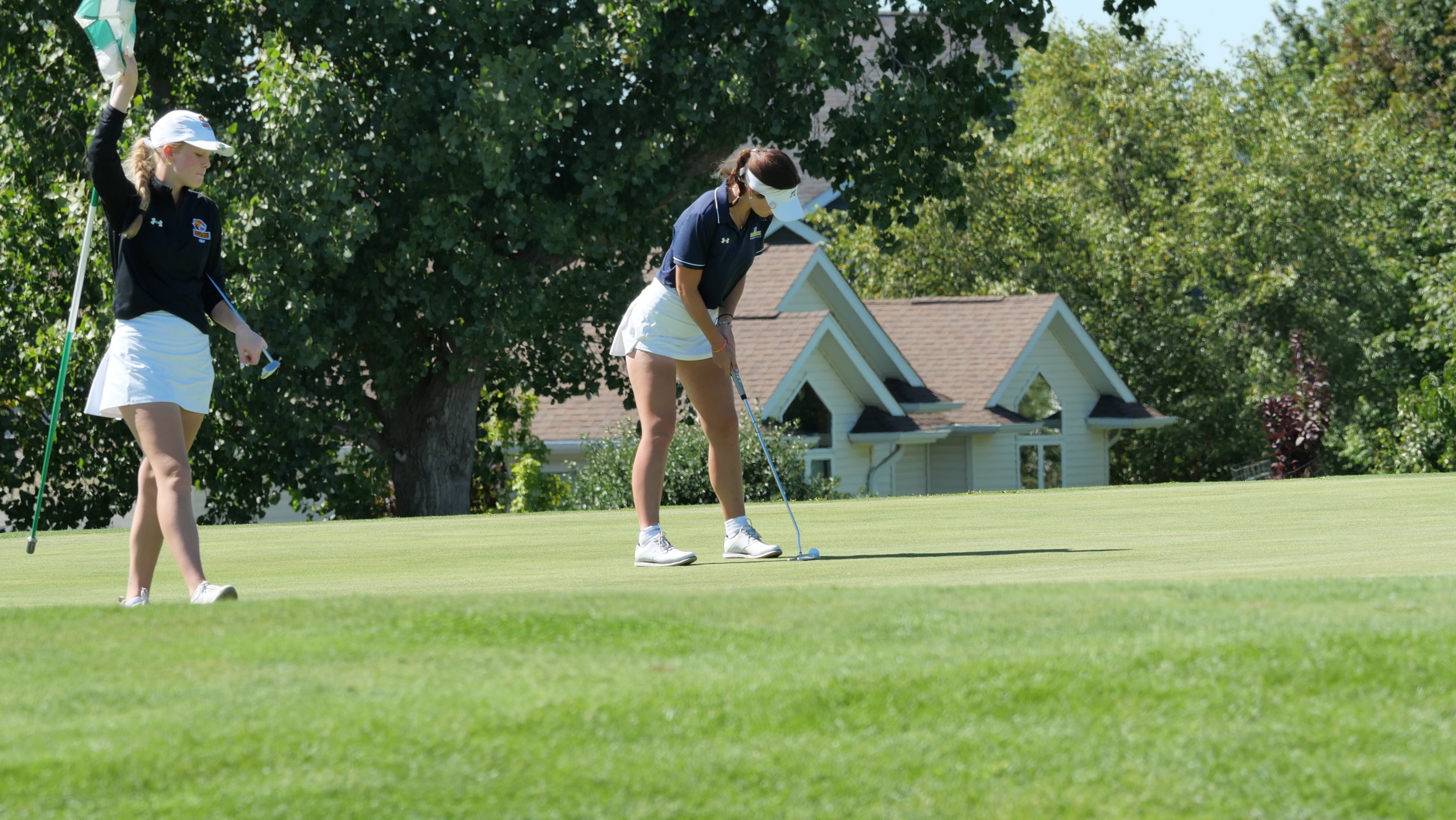Mustangs Hold Off Kohawks in Home Dual