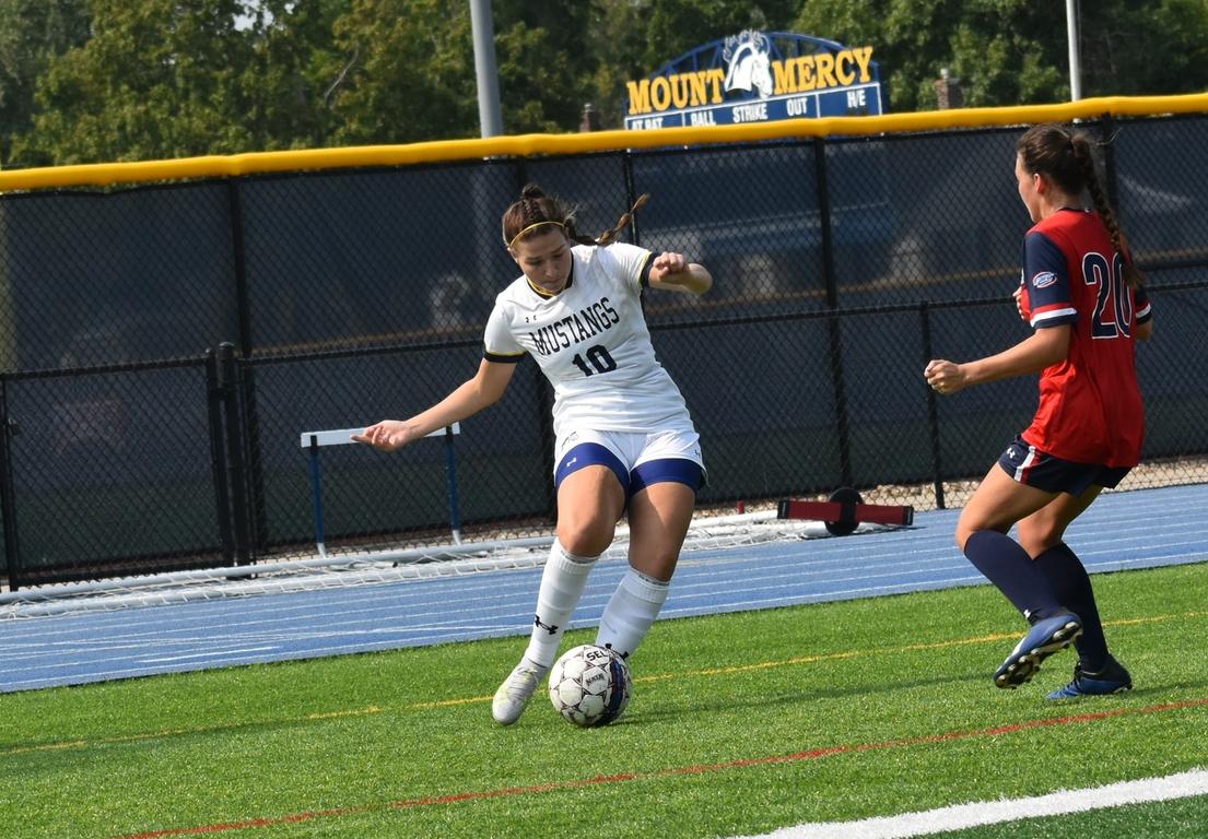 Pirates, Mustangs battle for first league win