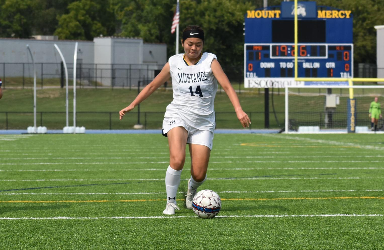 Vikings overtake Mustangs in second half