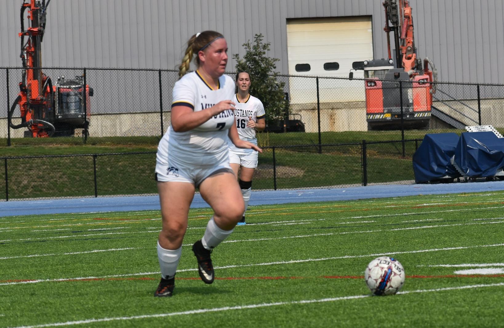 Wildcats overrun Mustangs