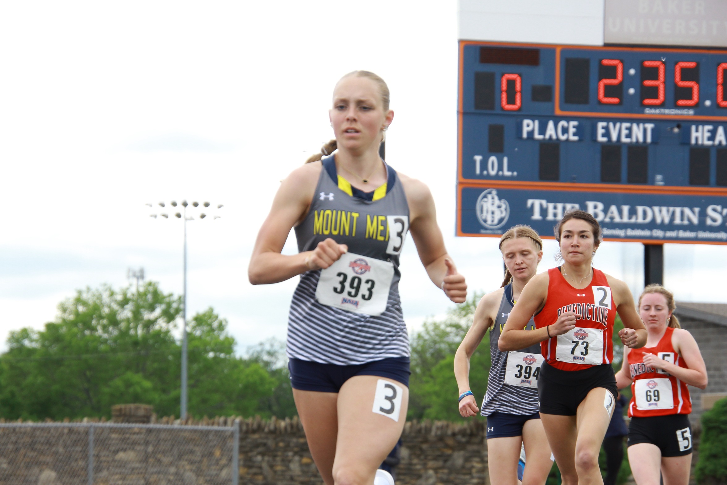 Knepper Represents the Mustangs in 3000m Finals