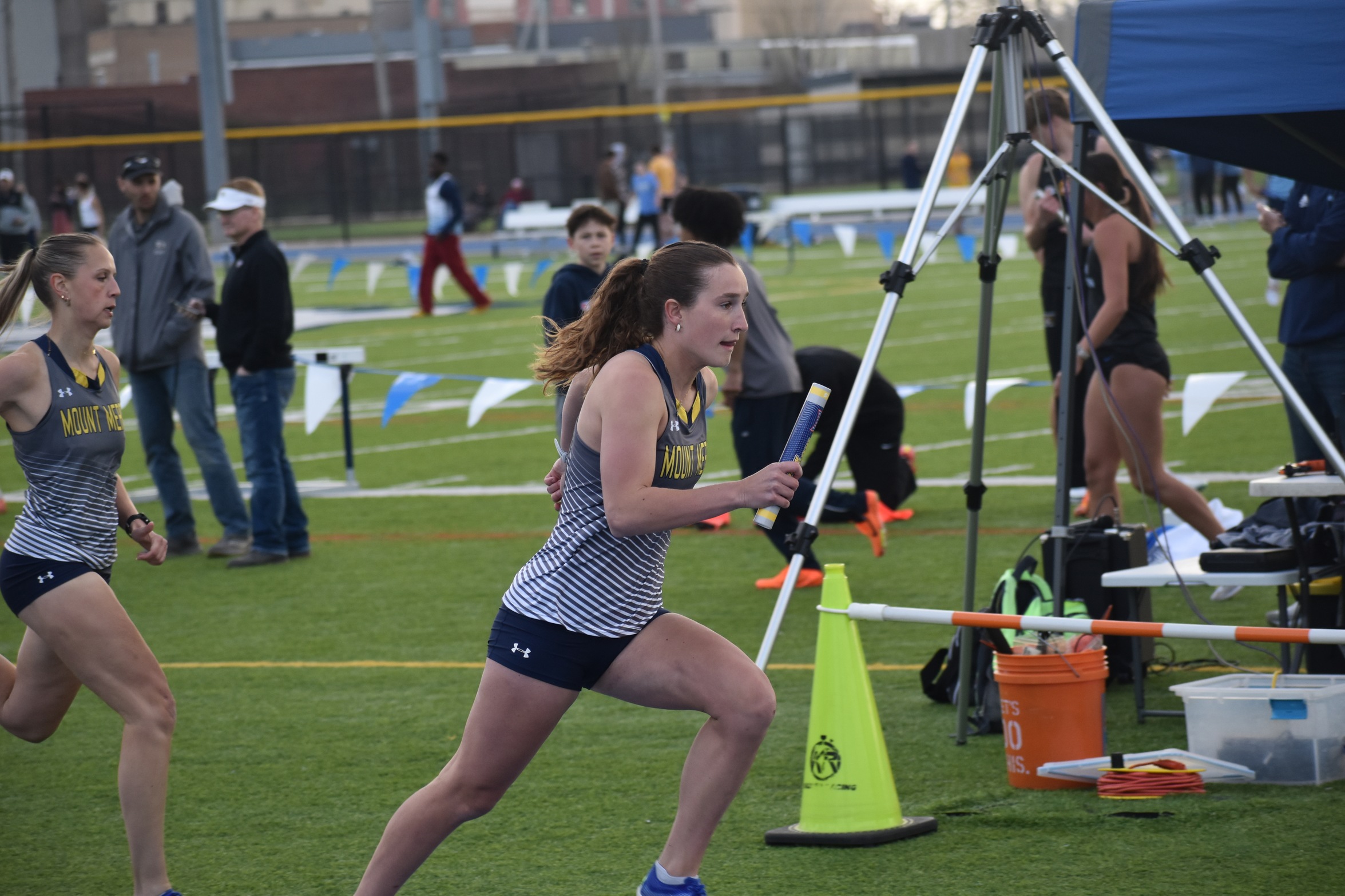 Mustangs Open Strong at Mustang Distance Carnival and Open