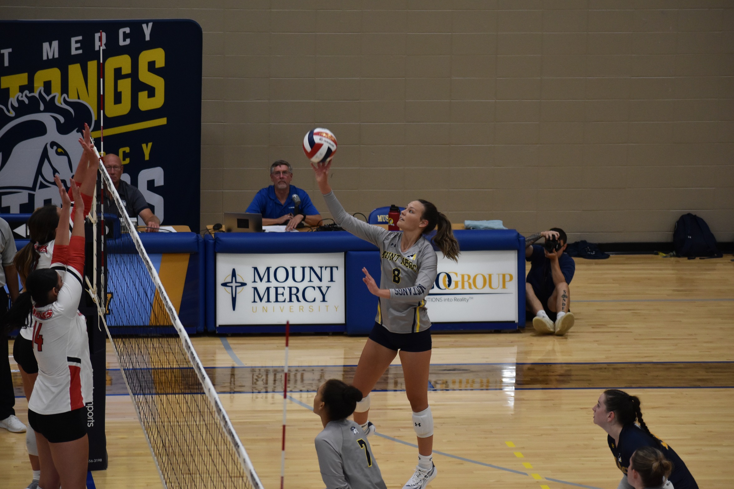 Mustangs Win In Four Over The Vikings