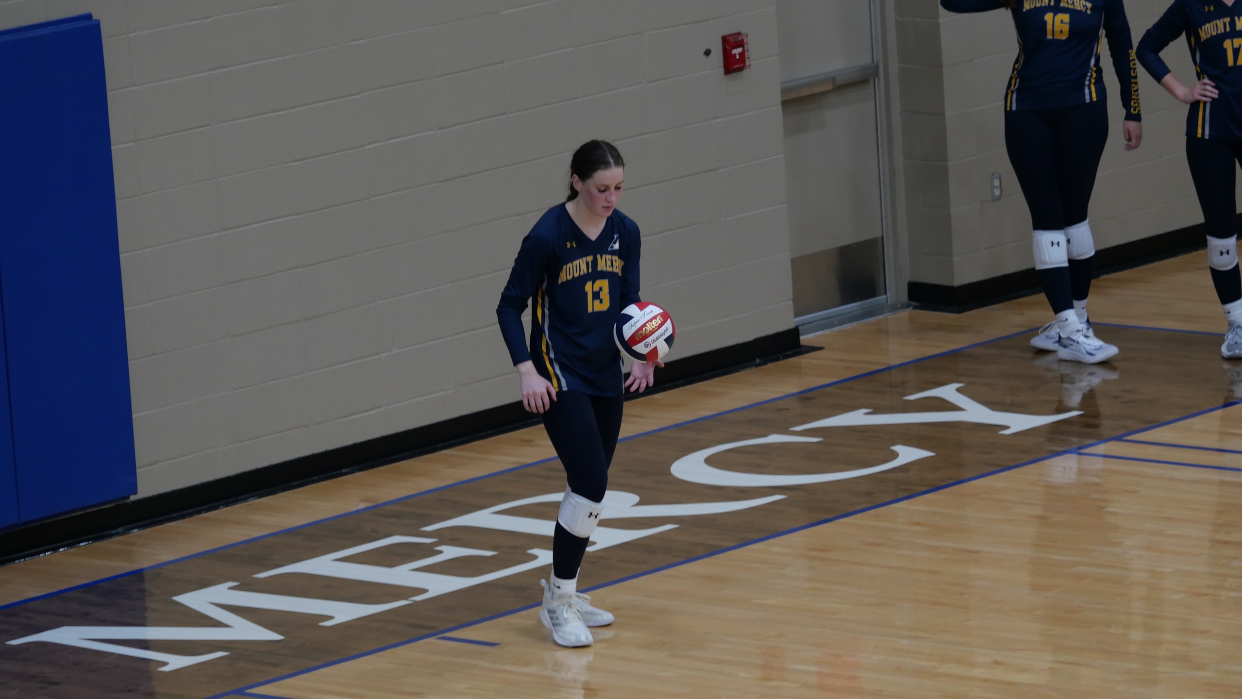 Mustangs Sweep Doubleheader at Big Dogs Classic